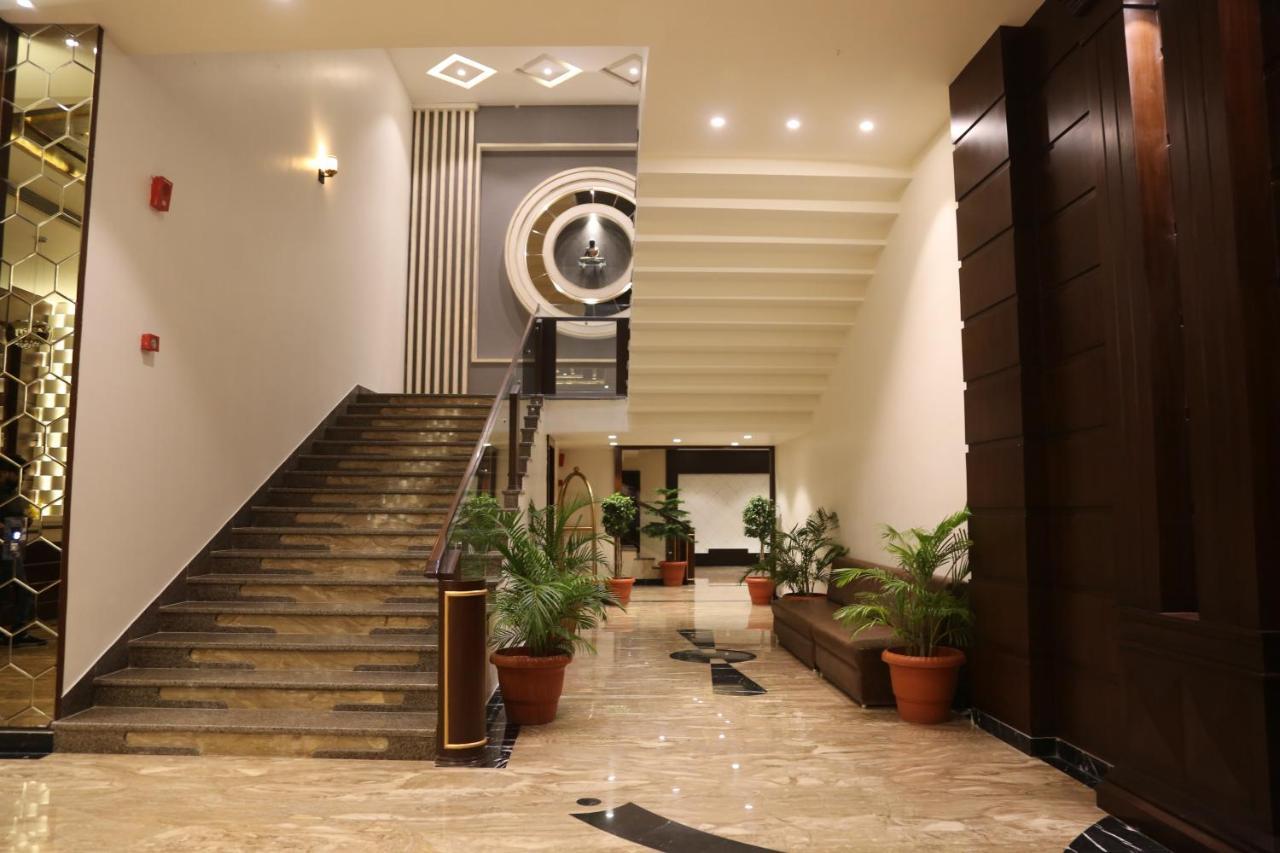 Hotel Prince Viraj Джабалпур Екстериор снимка