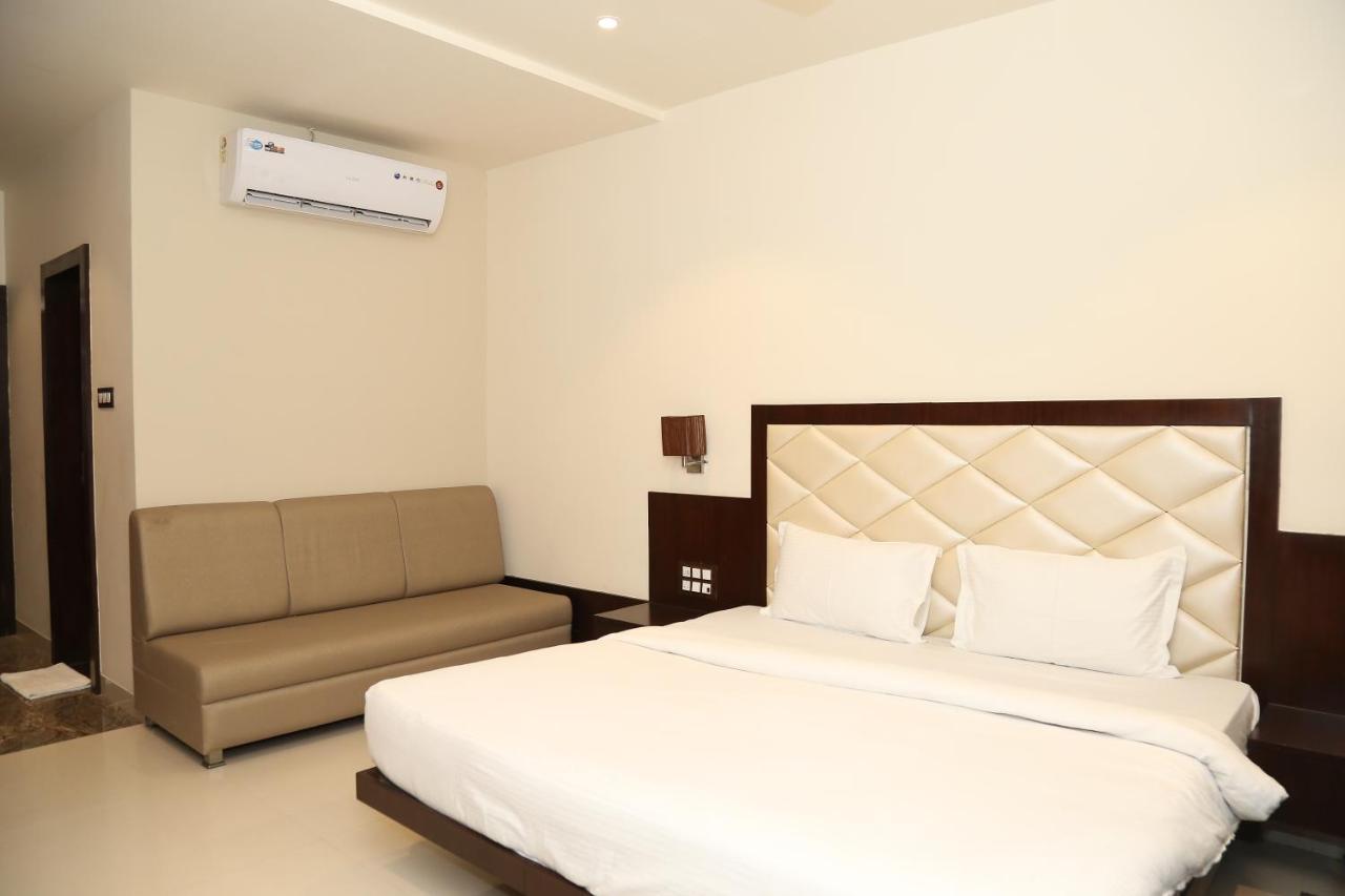 Hotel Prince Viraj Джабалпур Екстериор снимка