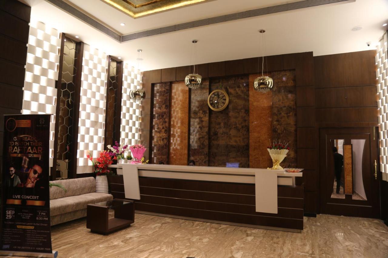 Hotel Prince Viraj Джабалпур Екстериор снимка